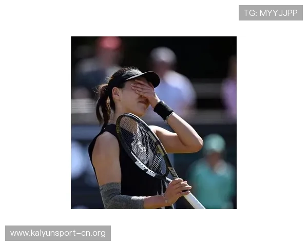 赛后被换下怒摔毛巾 主帅回应直言太真实引发热议